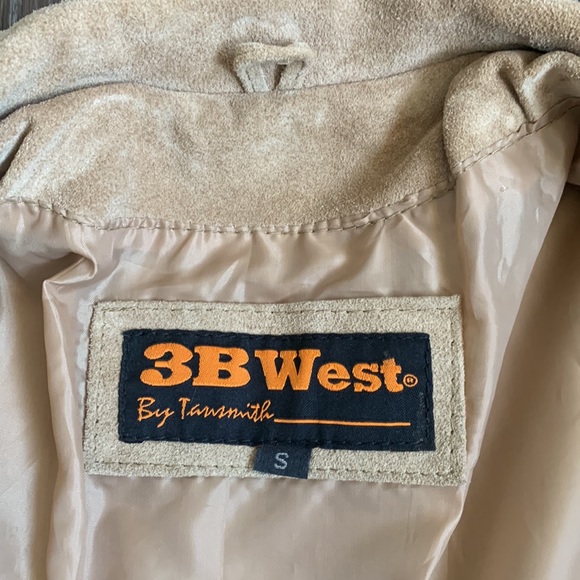 Leather Fringe, Native American Beaded Jacket - Picture 12 of 15